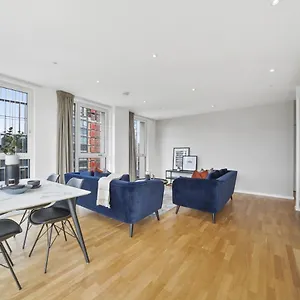 Westfields Best 2 Bedroom Apartment London